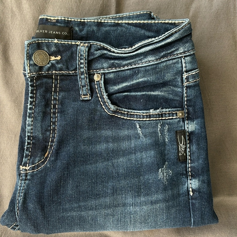 Dark wash, minimal distressing, Silver Jeans Co.